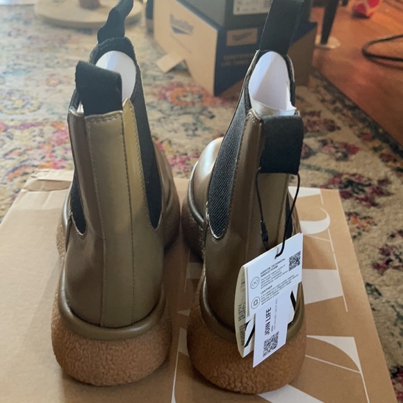 Zara flat leather chelsea ankle boots in khaki green - EU 36 / US 6 chunky sole - Picture 5 of 8